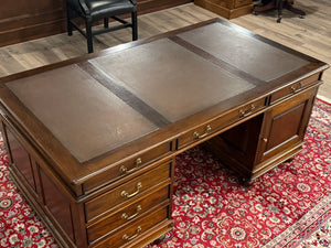 Vintage bureau, klassiek Engels bureau, mahoniehout, bruin leer, 587