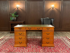 Vintage-Schreibtisch, klassischer englischer Schreibtisch, Mahagoni, grünes Leder, 651