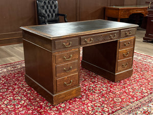 Vintage bureau, antiek Engels bureau, eikenhout, groen leer, 571