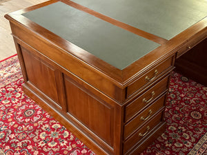 Vintage-Schreibtisch, Partner-Schreibtisch, klassischer englischer Schreibtisch, Mahagoni, grünes Leder, 638