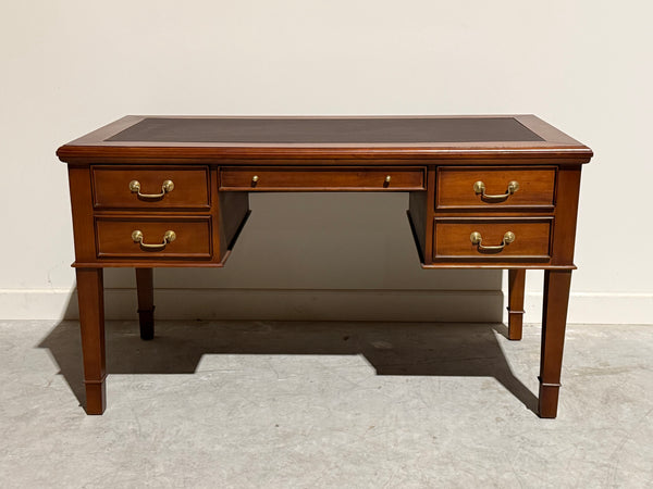 Vintage schrijftafel, klassiek Engels bureau, mahoniehout, bruin leer, 711