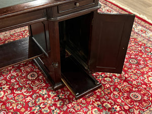 Bureau vintage, bureau anglais classique, acajou, cuir vert, 643