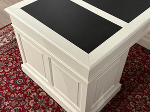 Vintage bureau, wit, klassiek Engels bureau, mahoniehout , zwart leer, 610