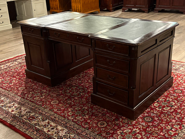 Vintage bureau, partnerdesk, klassiek Engels bureau, mahoniehout, groen leer, 616