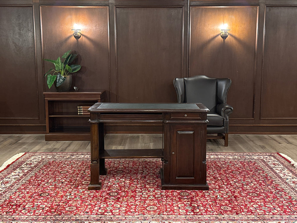 Vintage bureau, klassiek Engels bureau, mahoniehout, groen leer, 630