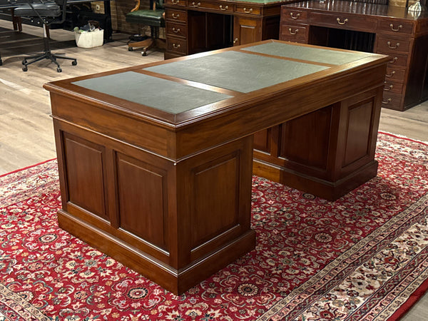 Vintage bureau, klassiek Engels bureau, mahoniehout, groen leer, 635