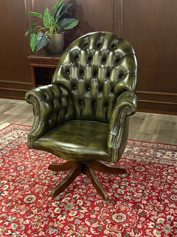 Vintage stoel, Chesterfield, eikenhout, groen leer, 115
