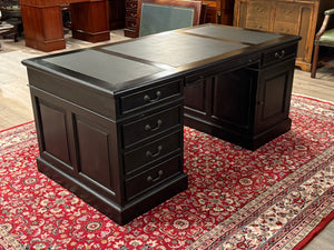 Vintage bureau, zwart, klassiek Engels bureau, mahoniehout, zwart leer, 588