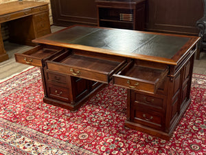 Vintage bureau, klassiek Engels bureau, mahoniehout, bruin leer, 675