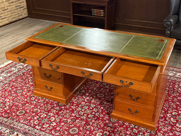 Vintage-Schreibtisch, klassischer englischer Schreibtisch, Mahagoni, grünes Leder, 651