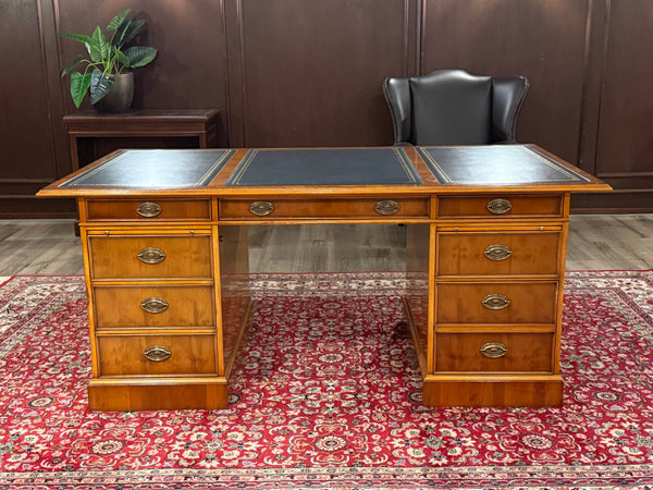 Vintage bureau, Heldense, 668