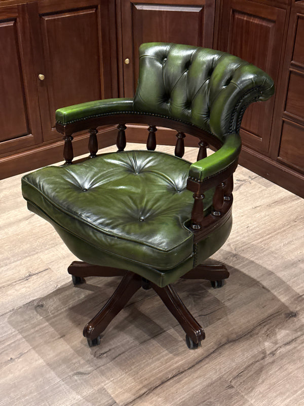 Vintage stoel, mahoniehout , groen leer, 101