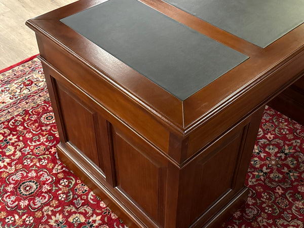 Vintage bureau, klassiek Engels bureau, mahoniehout, zwart leer, 629