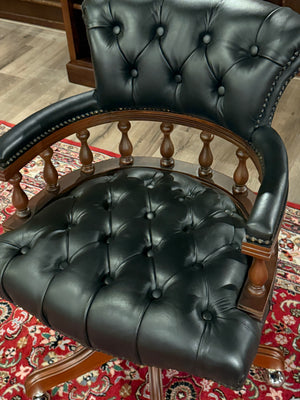 Vintage-Sessel, Chesterfield, Mahagoni, schwarzes Leder, 108