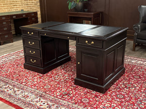 Vintage bureau, klassiek Engels bureau, mahoniehout, donker kersen, zwart leer, 631