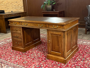 Vintage bureau, klassiek Engels bureau, mahoniehout, bruin leer, 597