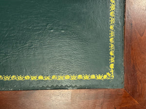 Vintage bureau, klassiek Engels bureau, Mahoniehout, groen leer, 611