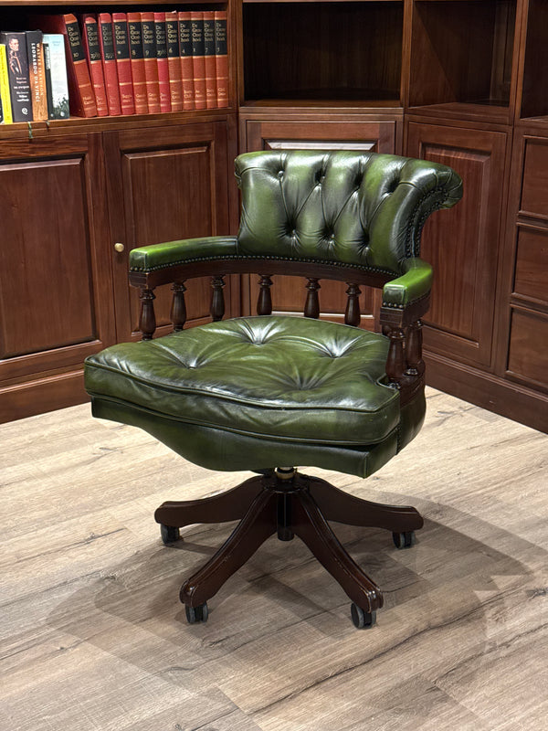 Vintage stoel, mahoniehout , groen leer, 101