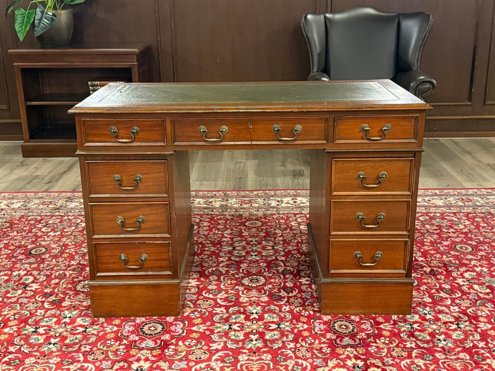 Vintage-Schreibtisch, klassischer englischer Schreibtisch, Mahagoni, grünes Leder, 624