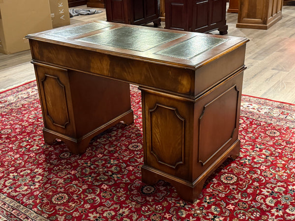 Bureau vintage, bureau anglais classique, acajou, cuir vert, 655