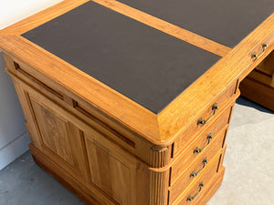 Vintage bureau, klassiek Engels bureau, teakhout, bruin leer, 690