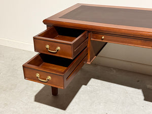 Vintage schrijftafel, klassiek Engels bureau, mahoniehout, bruin leer, 711