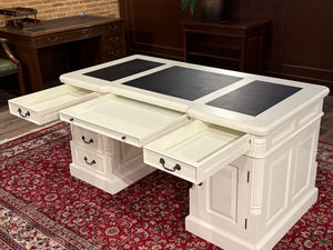 Vintage bureau, klassiek Engels bureau, wit, mahoniehout , zwart leer, 579