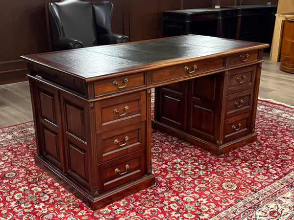 Vintage bureau, klassiek Engels bureau, mahoniehout, bruin leer, 675