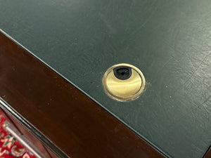 Bureau vintage, bureau anglais classique, acajou, cuir vert, 648