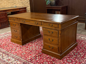 Vintage bureau, klassiek Engels bureau, Eichholtz, eikenhout, 662