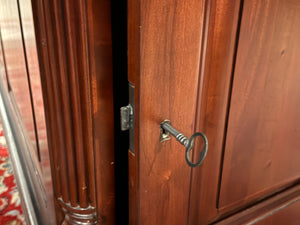 Vintage bureau, partnerdesk, klassiek Engels bureau, mahoniehout, groen leer, 615