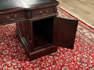 Bureau vintage, bureau anglais classique, acajou, cuir vert, 649