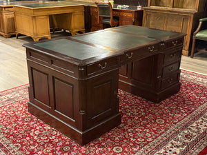 Vintage bureau, klassiek Engels bureau, mahoniehout, groen leer, 573