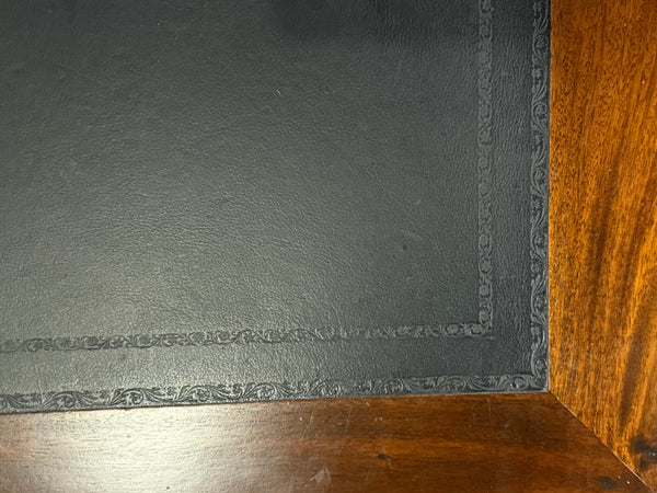 Bureau vintage, bureau anglais classique, acajou, cuir bleu marine, 646