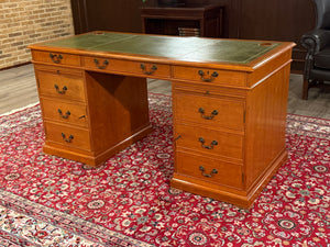 Vintage-Schreibtisch, klassischer englischer Schreibtisch, Mahagoni, grünes Leder, 651