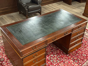 Vintage-Schreibtisch, klassischer englischer Schreibtisch, Mahagoni, grünes Leder, 642