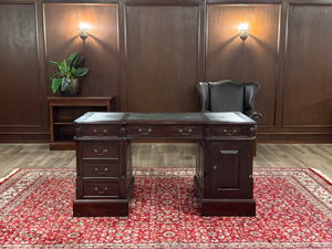 Bureau vintage, bureau anglais classique, acajou, cuir vert, 649