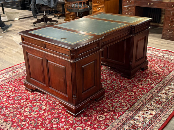 Bureau vintage, bureau anglais classique, acajou, cuir vert, 642