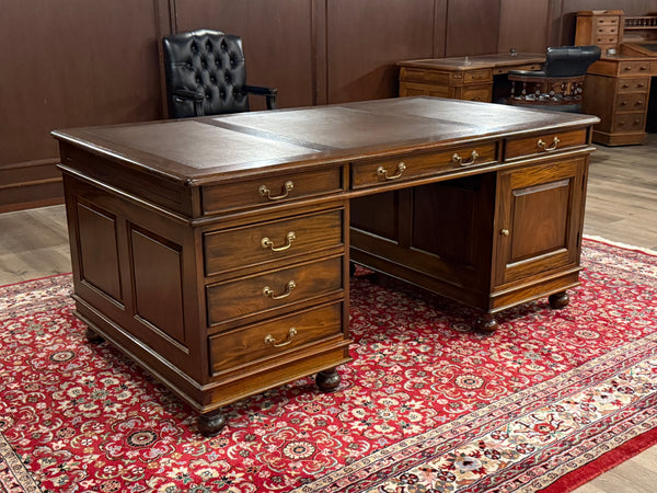 Vintage bureau, klassiek Engels bureau, mahoniehout, bruin leer, 587