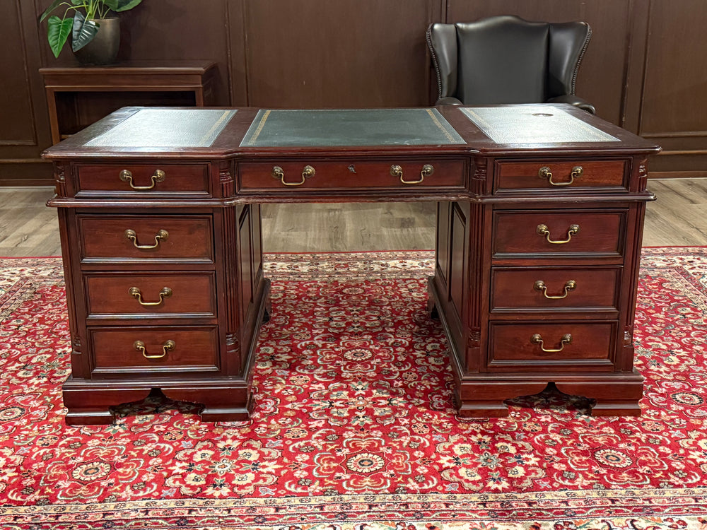 Bureau vintage, bureau anglais classique, acajou, cuir vert, 642