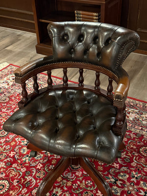 Vintage stoel, Chesterfield, eikenhout, bruin leer, 112