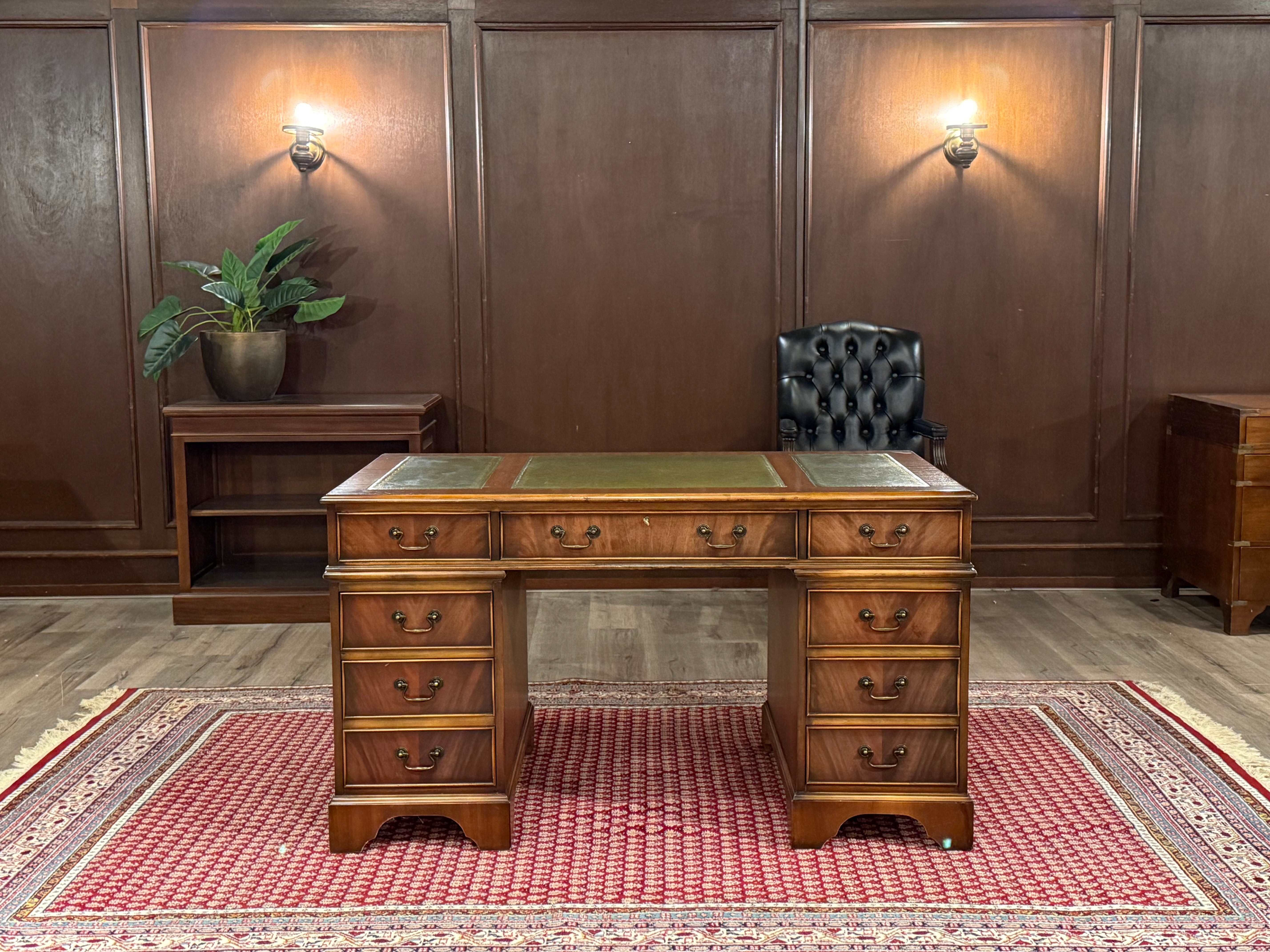 How to Decor Office With Classic Cherry Desk: Timeless Elegance Tips