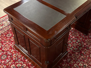 Vintage bureau, klassiek Engels bureau, mahoniehout, bruin leer, 618