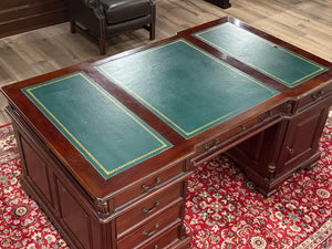 Vintage bureau, partnerdesk, klassiek Engels bureau, mahoniehout, groen leer, 671