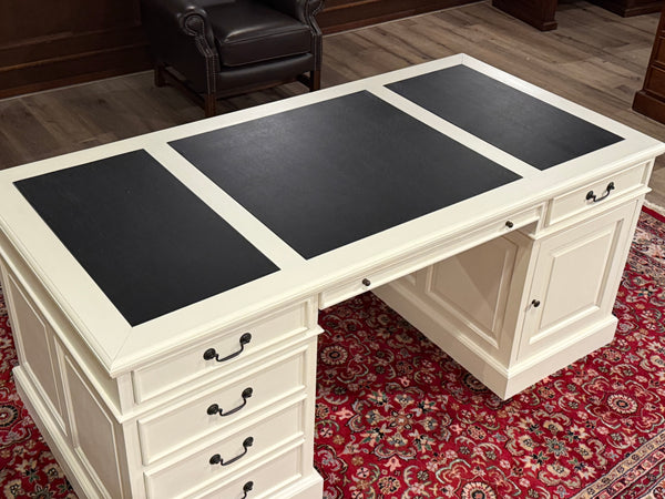 Vintage-Schreibtisch, weiß, klassischer englischer Schreibtisch, Mahagoni, schwarzes Leder, 639