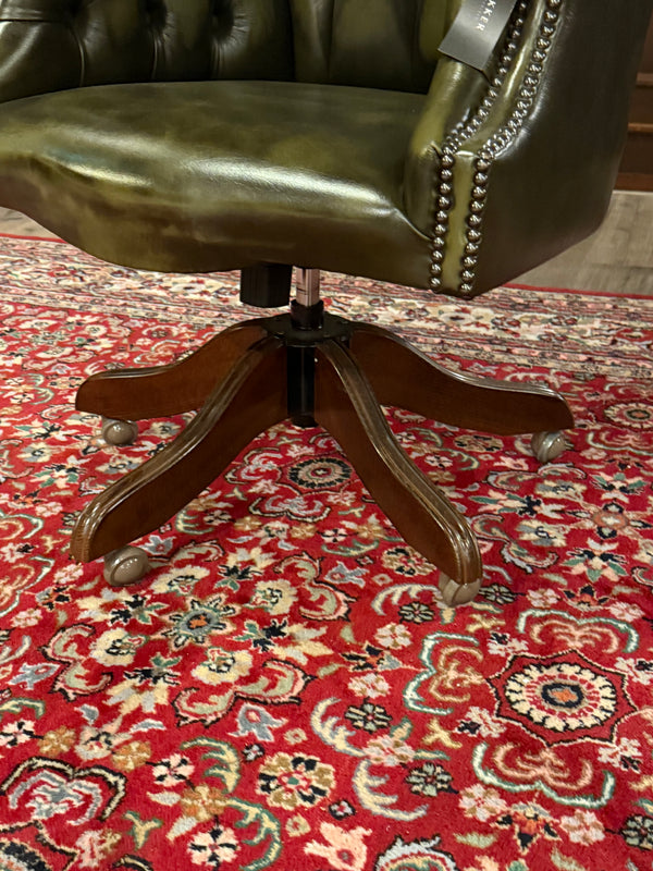 Vintage stoel, Chesterfield, eikenhout, groen leer, 115