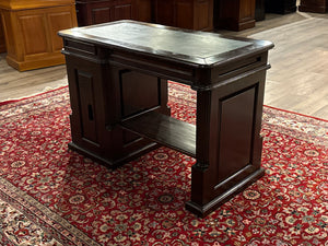 Vintage bureau, klassiek Engels bureau, mahoniehout, groen leer, 630