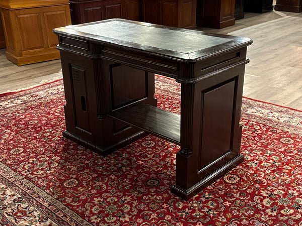 Vintage bureau, klassiek Engels bureau, mahoniehout, groen leer, 630