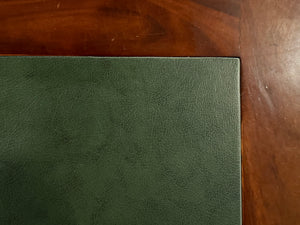 Vintage bureau, klassiek Engels bureau, mahoniehout, groen leer, 569