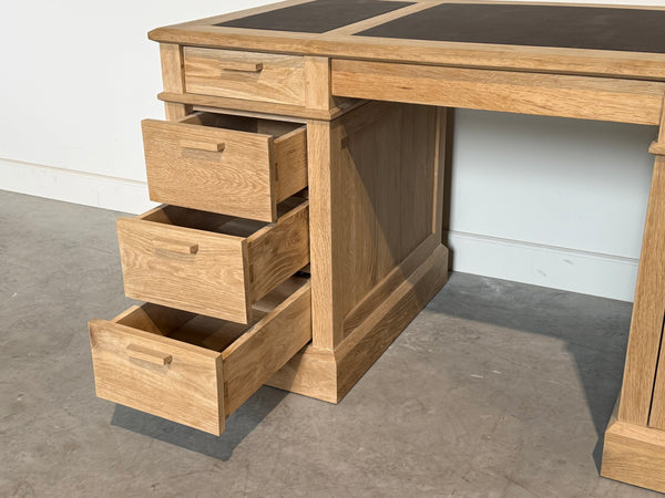 Vintage bureau, klassiek bureau, eikenhout, bruin leer, 708